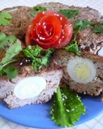 Мясное пасхальное кольцо с яйцами