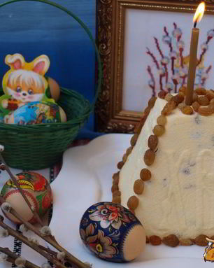 Пасха творожная с изюмом