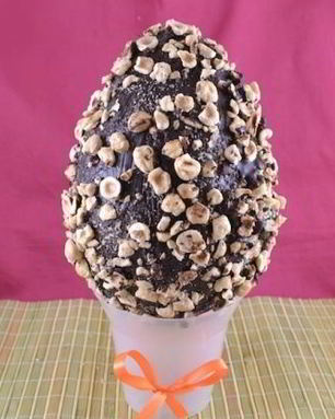 Пасхальное шоколадное яйцо