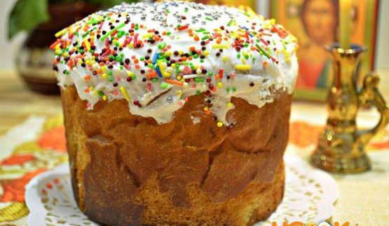 пасхальный кулич с цукатами