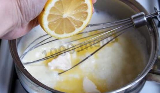 пасхальные булочки с кремом и абрикосами