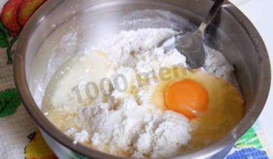 пасхальные булочки с кремом и абрикосами