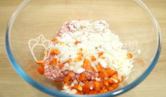 пасхальные мясные колечки с яйцом