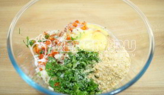 пасхальные мясные колечки с яйцом