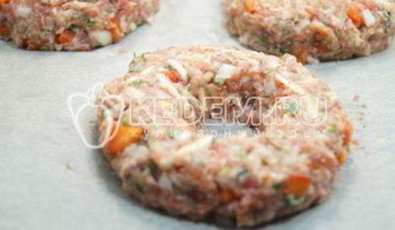 пасхальные мясные колечки с яйцом