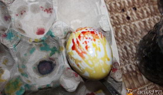 пасхальные яйца крапинка