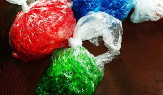 пасхальные яйца окрашенные цветным рисом