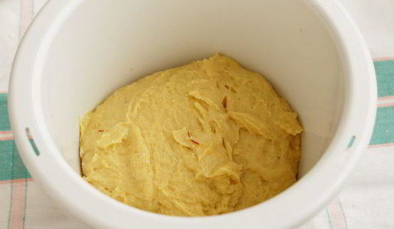 шафрановый кулич