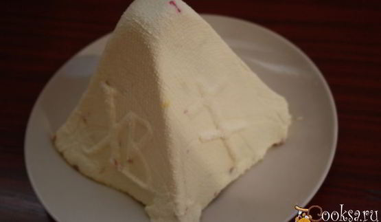 сырая творожная пасха с цукатами и вяленой вишней