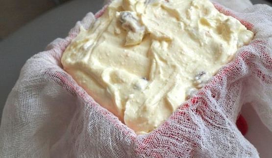 творожная пасха с изюмом и курагой