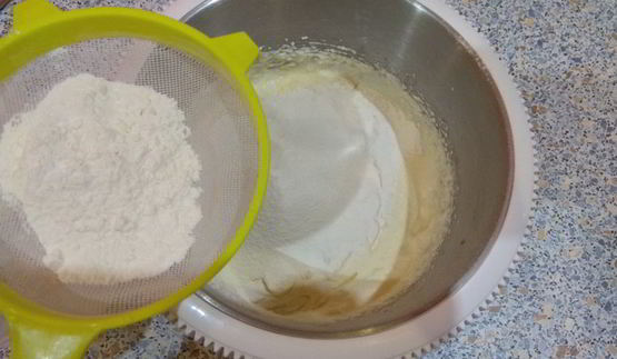 творожный бездрожжевой кулич