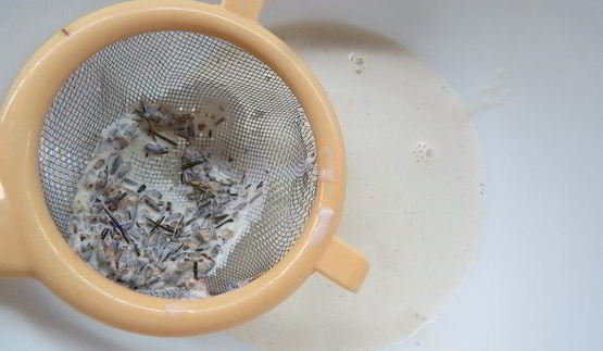 тыквенный кулич с лавандовой сливочной глазурью