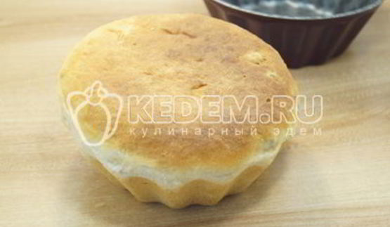 вкусный пасхальный кулич с изюмом