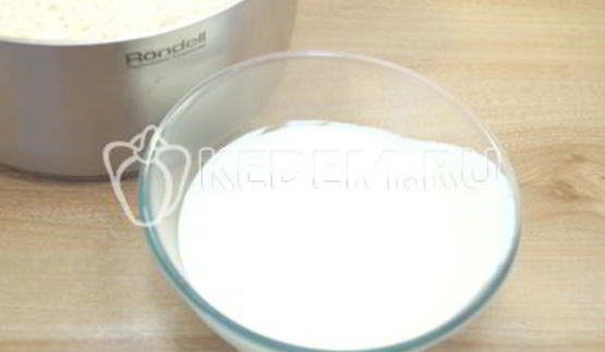 вкусный пасхальный кулич с изюмом