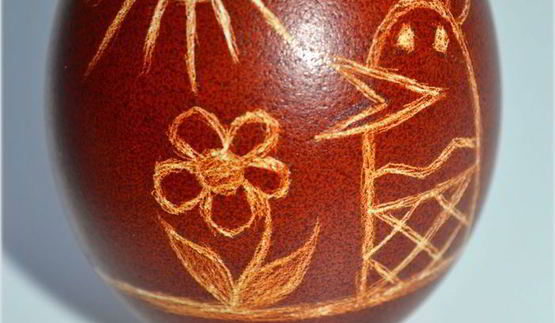 яйца варенные в луковой шелухе