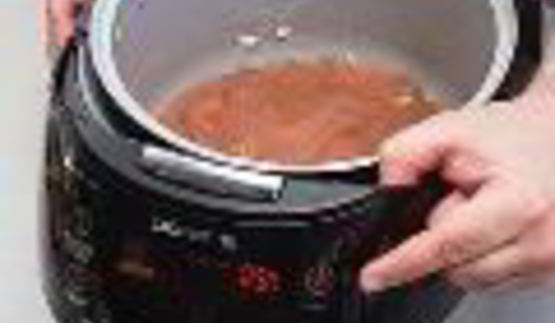 пудинг с финиками и грецкими орехами в мультиварке