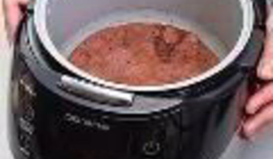 пудинг с финиками и грецкими орехами в мультиварке