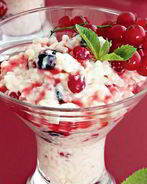 Рисовый пудинг с ягодами и ванилью