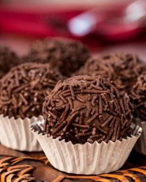 Шоколадный десерт Бригадейро