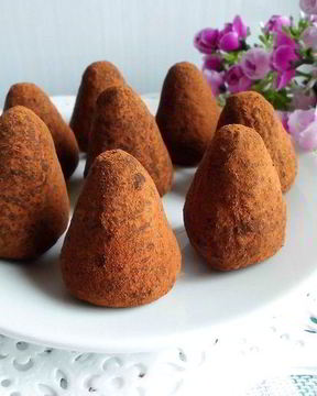 Шоколадные трюфели с кунжутом