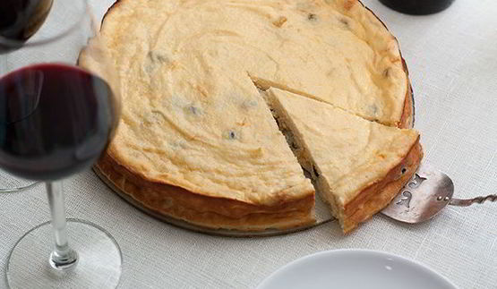 творожный пудинг с соусом из кагора