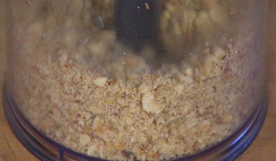 весенние овощи под хрустящим крамблом