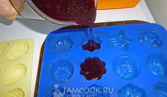 замороженный десерт из черники