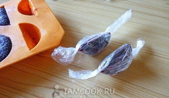 замороженный десерт из черники