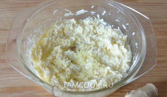 запеченная груша с креветками