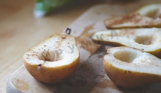 запеченные груши с орехами и медом