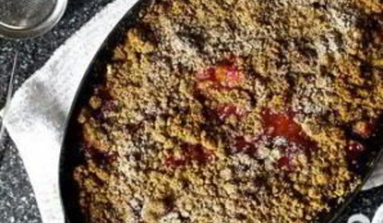 запеченные груши с посыпкой из теста