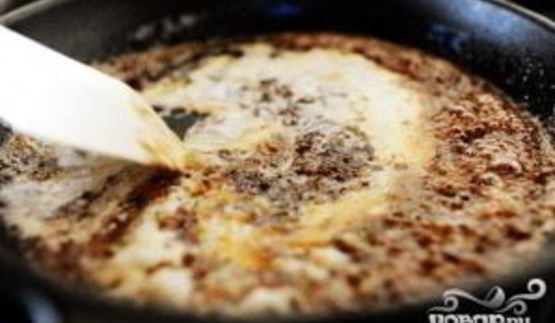 жареные бананы с ромом и орехами