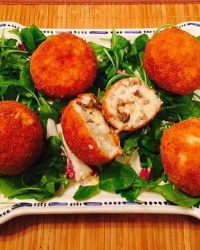 Аранчини с моцареллой и грибами