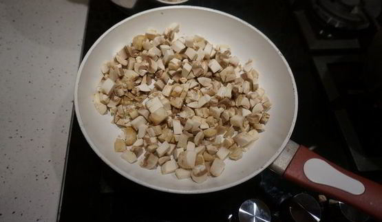 аранчини с моцареллой и грибами