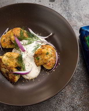 Биточки из киноа с цветной капустой и укропом