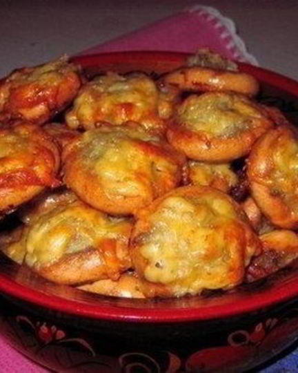 Рецепт бубликов, фаршированных мясным фаршем с луком