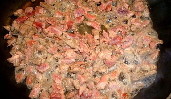 чапче — крахмальная лапша с овощами и говядиной