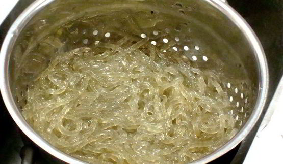 чапче — крахмальная лапша с овощами и говядиной