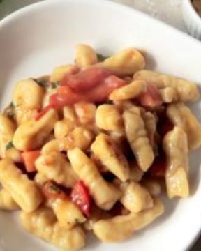 Домашние ньокки с соусом