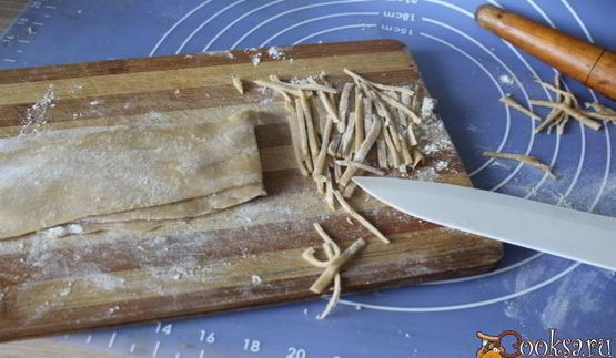 домашняя лапша с паприкой