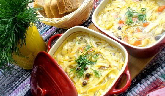 домашняя лапша в горшочке