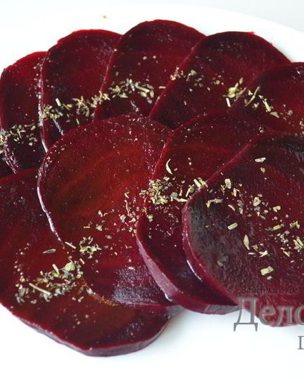 Рецепт гарнира из вареной свеклы с заправкой из горчицы, бальзамического уксуса и оливкового масла