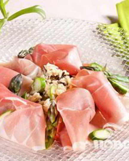 Рецепт дикого риса со спаржей и ветчиной