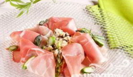 дикий рис со спаржей и ветчиной