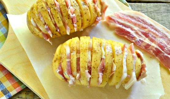 картофель с беконом и черной икрой