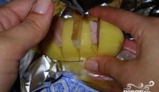 картофель с беконом в фольге