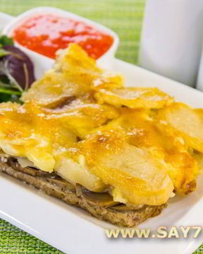 Картофель с грибами и фаршем