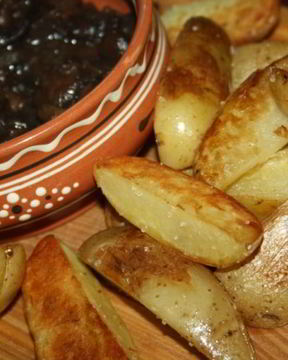 Картофель с грибами на кокосовом масле