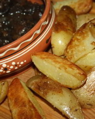 Картофель с грибами на кокосовом масле