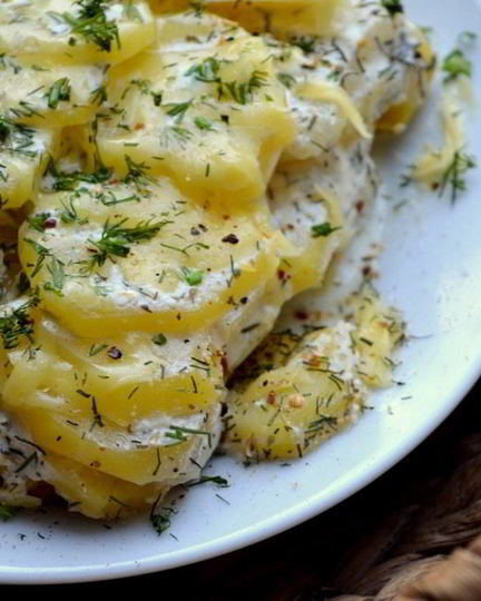 Рецепт картофеля с луком и сметаной